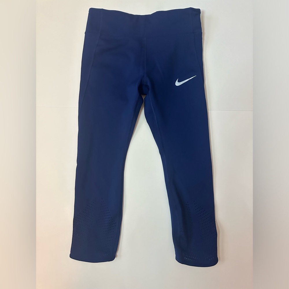 NIKE BLUE CROP LEGGINGS SIZE MEDIUM